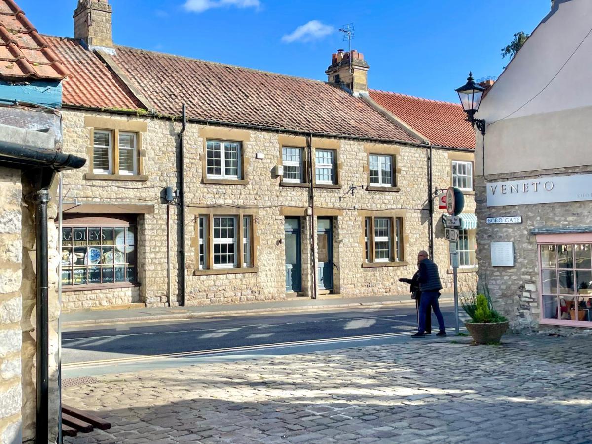 The Old Post Office - Central Helmsley With Parking Extérieur photo